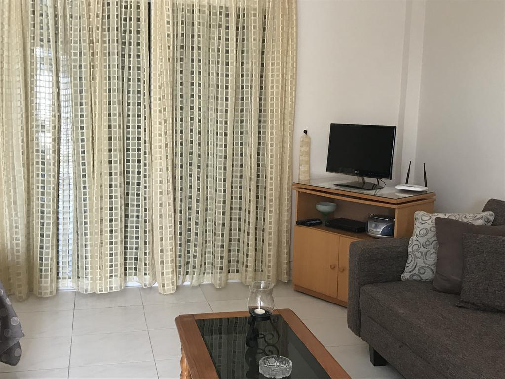 Ikaria Village Apt 201 파포스 외부 사진